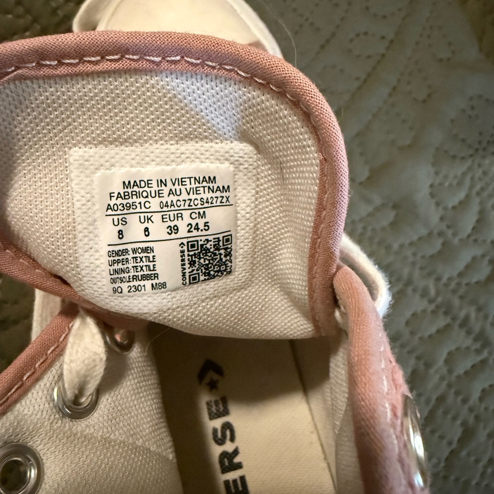 Converse Women's Pink and White Shoes